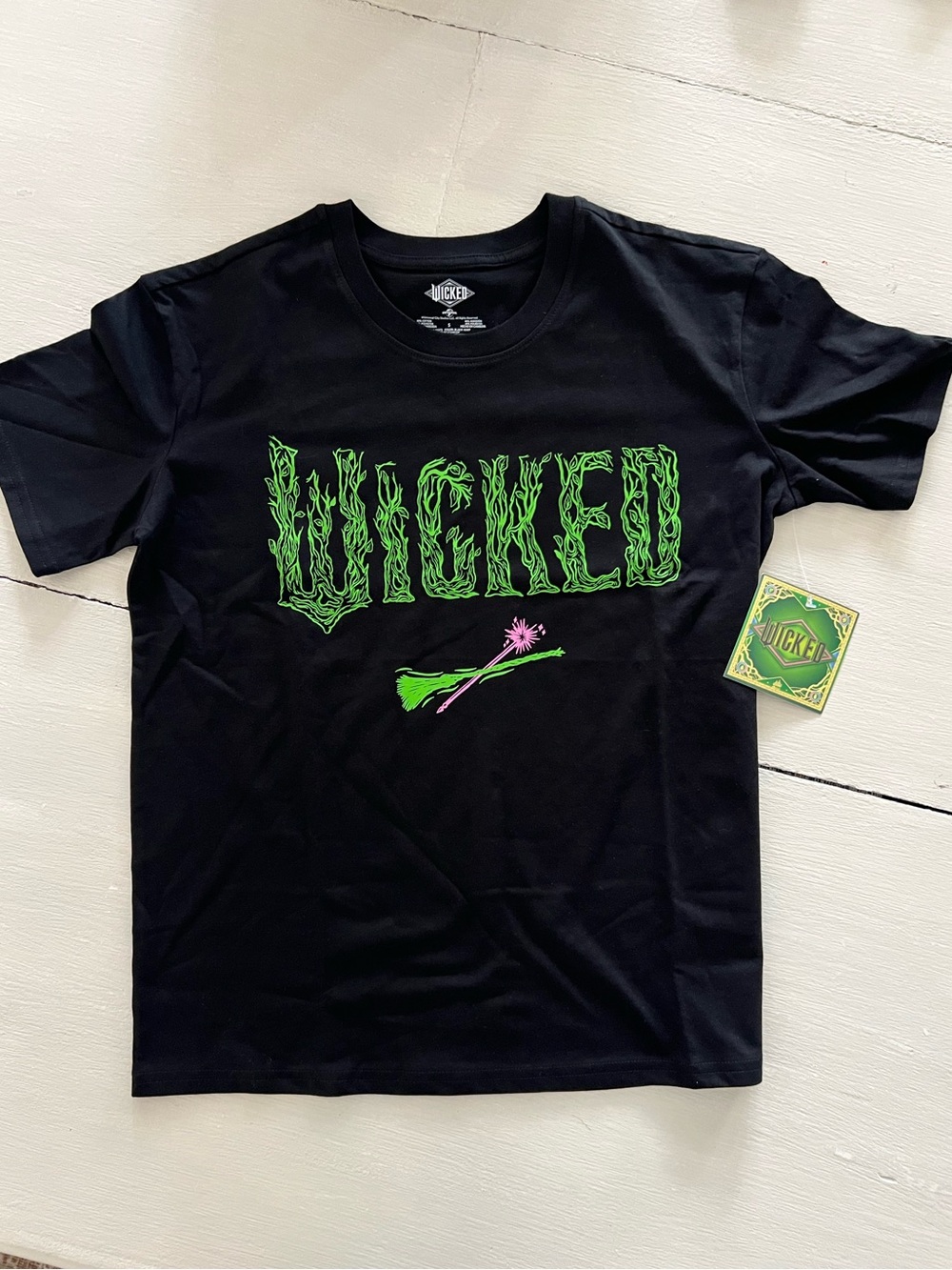 NWT Wicked Movie Graphic T-Shirt Women’s Small Black Universal Studios